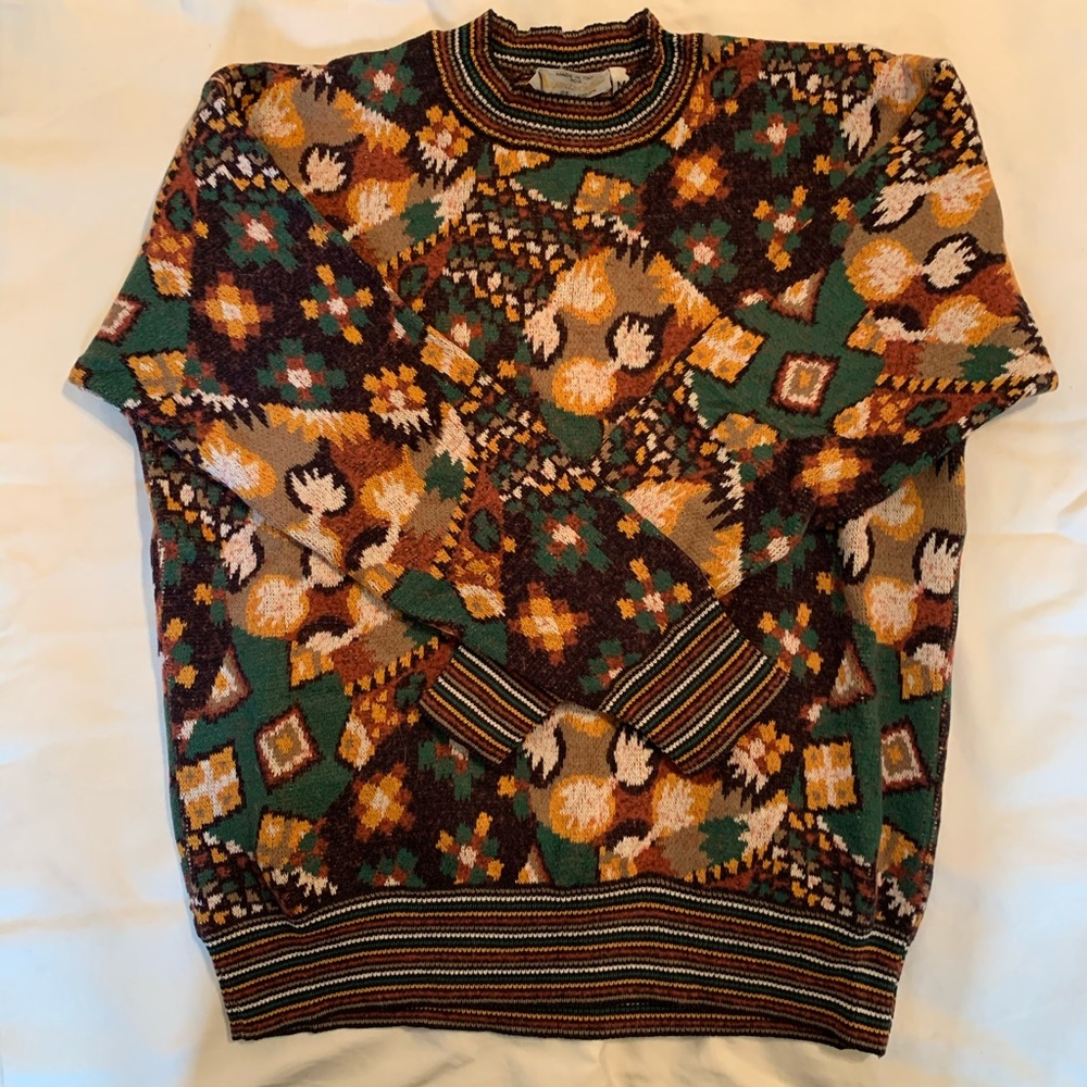 Vintage Aquascutum sweater in size M.